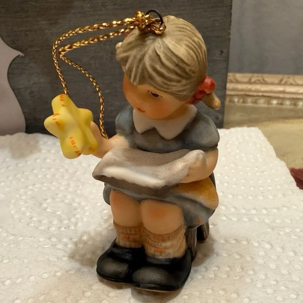 Vintage 2000 Goebel Berta Hummel Star Bright Christmas Ornament Authentic